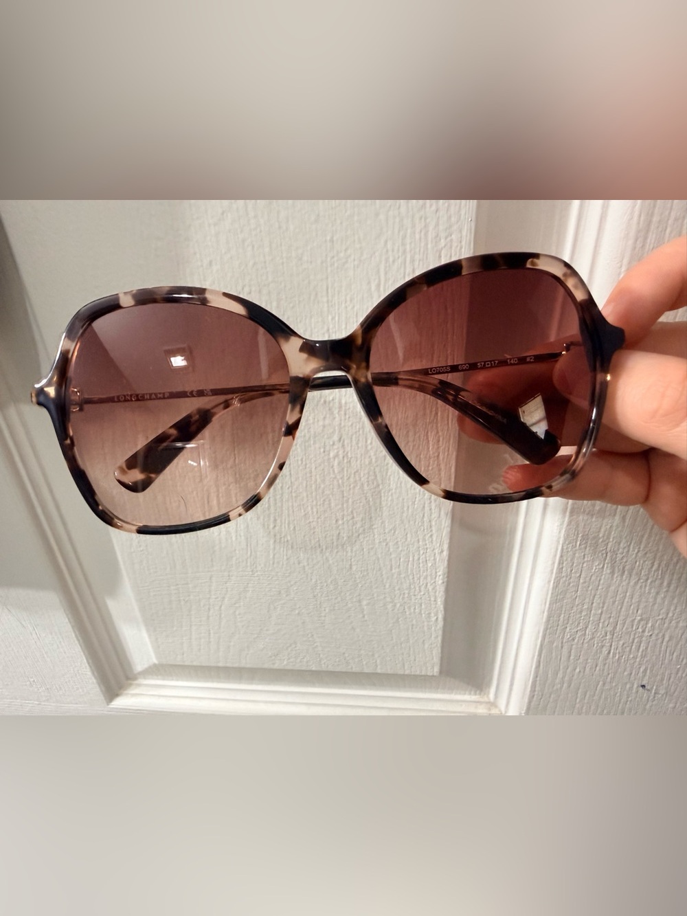 Longchamp Tortoiseshell Oversized Sunglasses with Brown Gradient Lenses